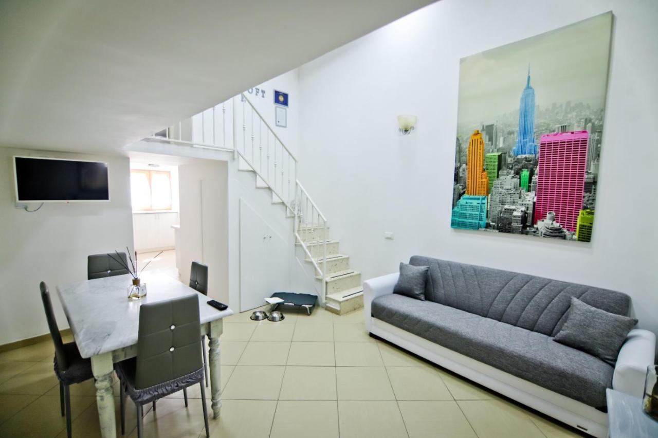 Appartement Napulè - Loft à Naples Extérieur photo