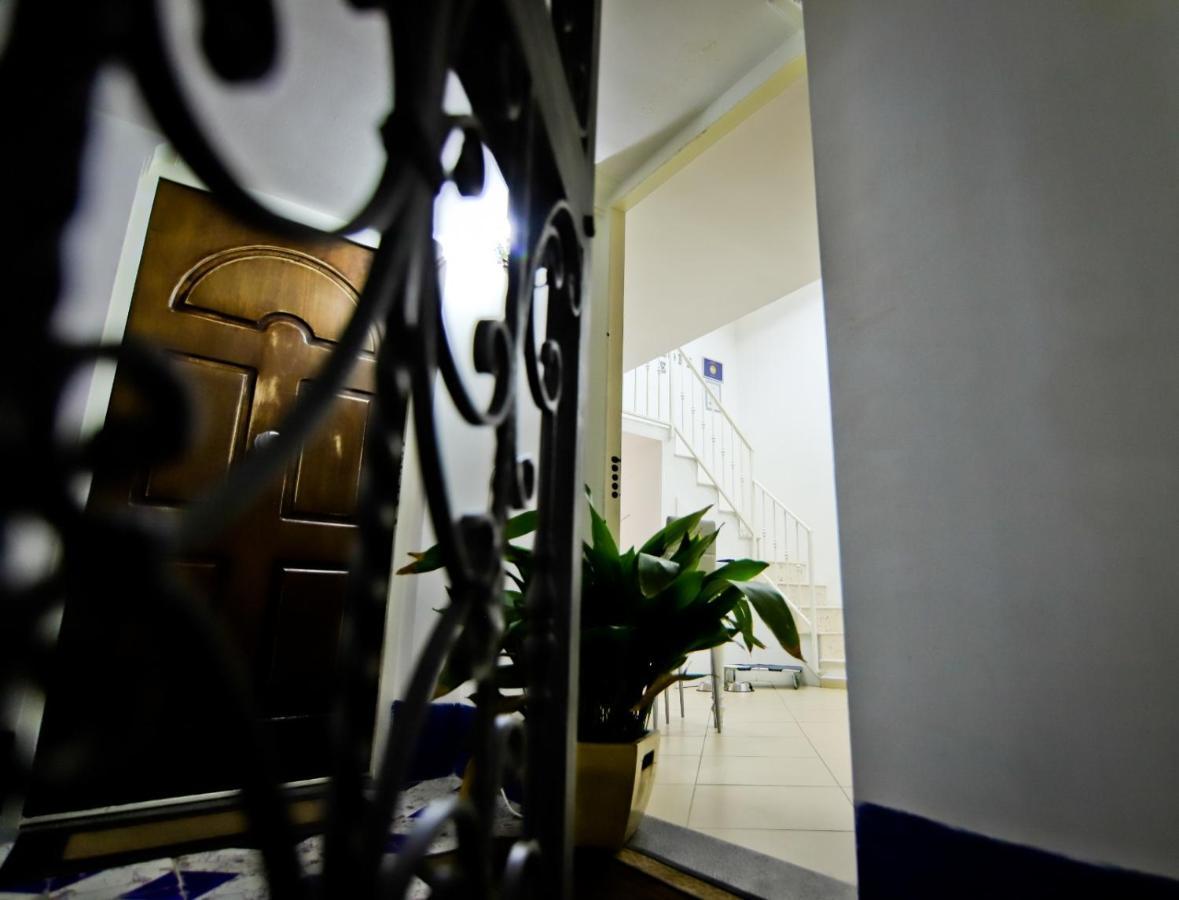 Appartement Napulè - Loft à Naples Extérieur photo