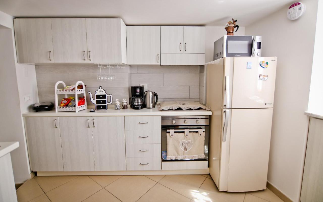 Appartement Napulè - Loft à Naples Extérieur photo