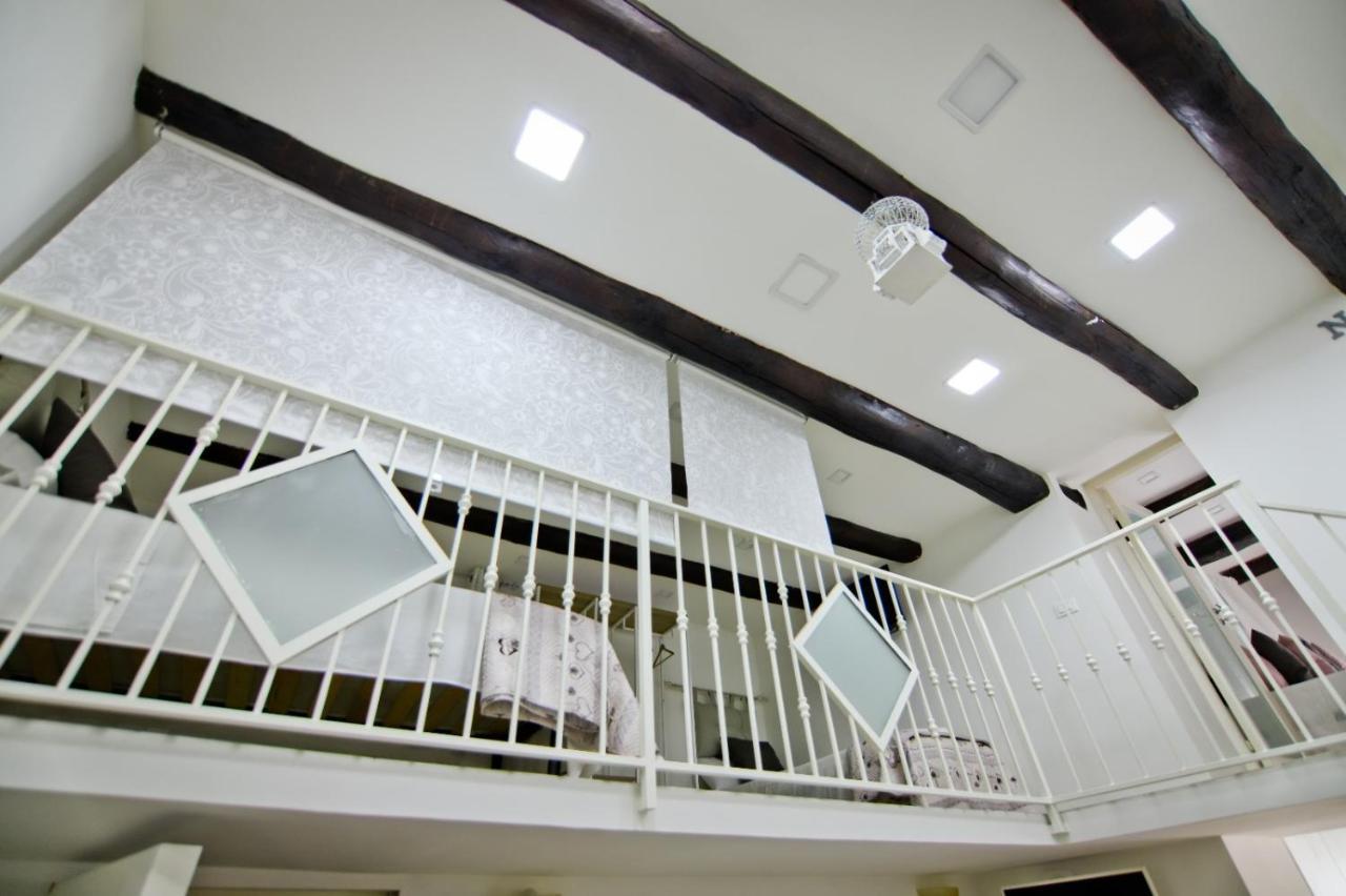 Appartement Napulè - Loft à Naples Extérieur photo