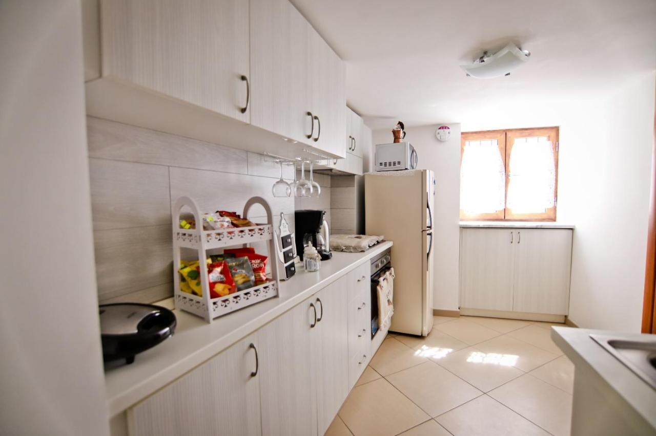Appartement Napulè - Loft à Naples Extérieur photo